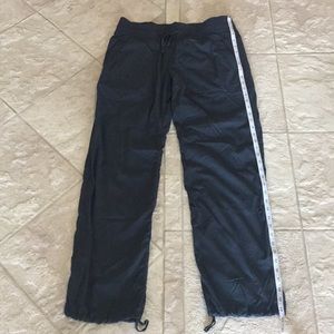 LULULEMON Women Dance Studio Pant Unlined- size 8 inseam 31”